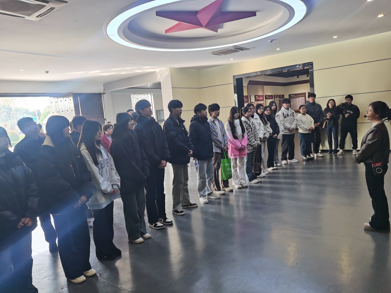 2-3红色研学.jpg